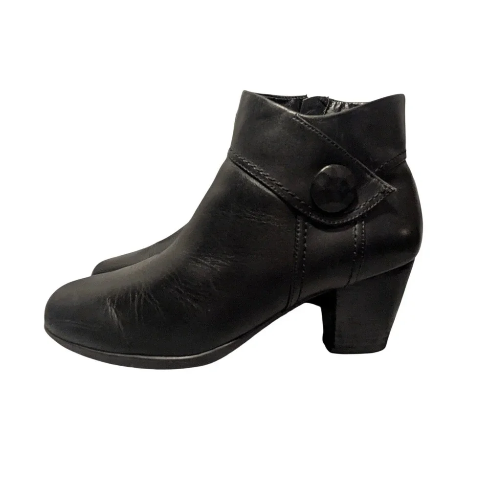 Michelle D Ankle Boots Women 8 Black Leather Button Side Zip Block Heel Booties‎